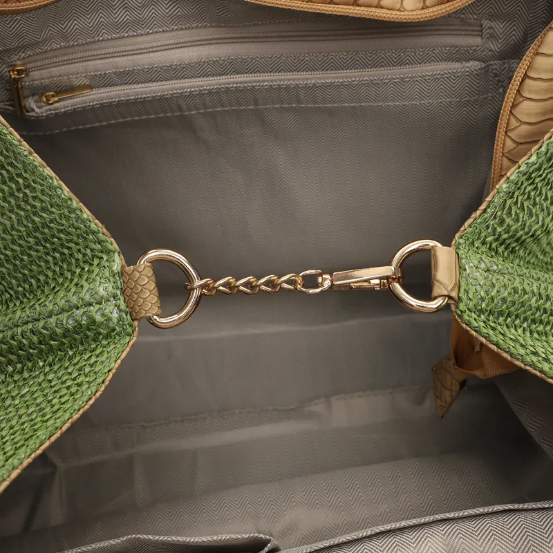 GR240110 Woven craft handbag